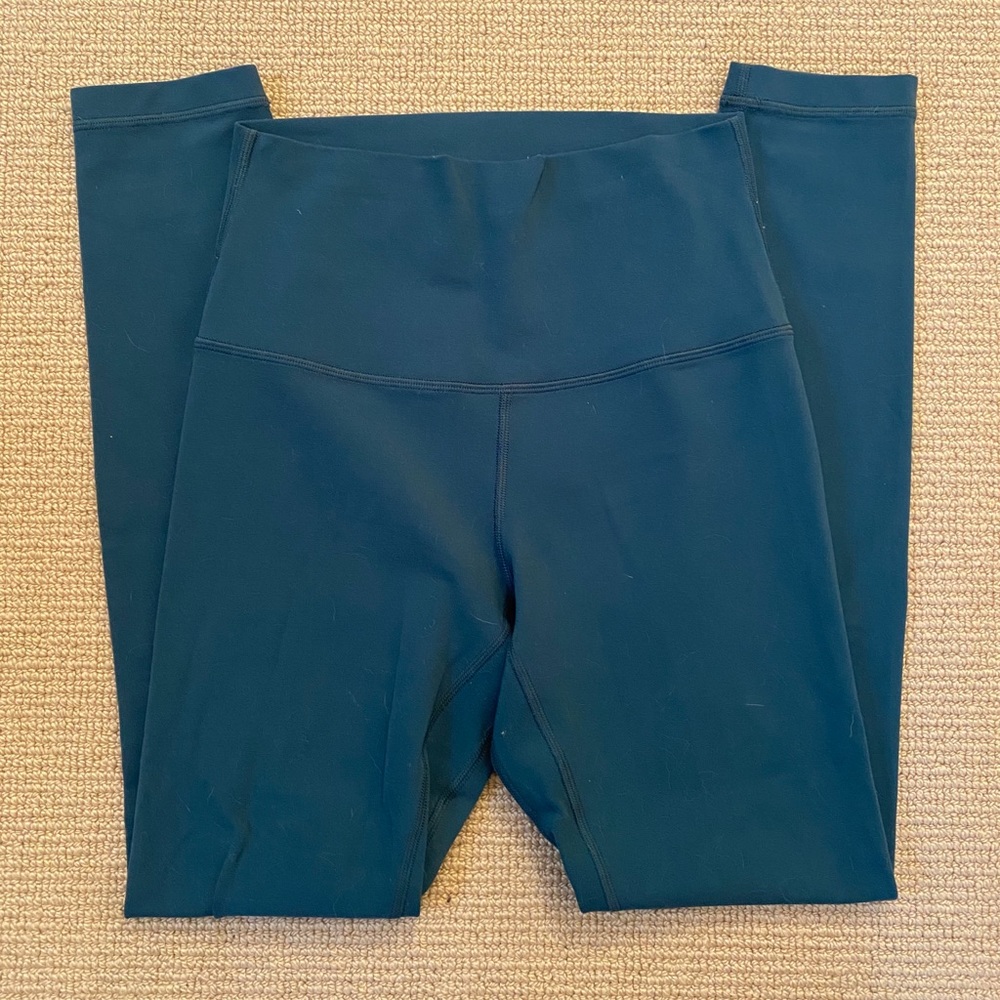 LULULEMON ALIGNS
